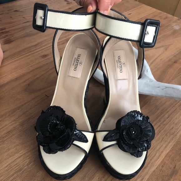Valentino Garavani Shoes - RARE! Valentino Garavani Sz 37 platform sandals